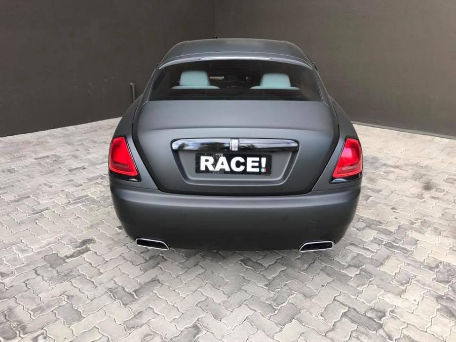  Rolls-Royce Wraith Matte Black by RACE! 2017 года  (фото 4 из 13)